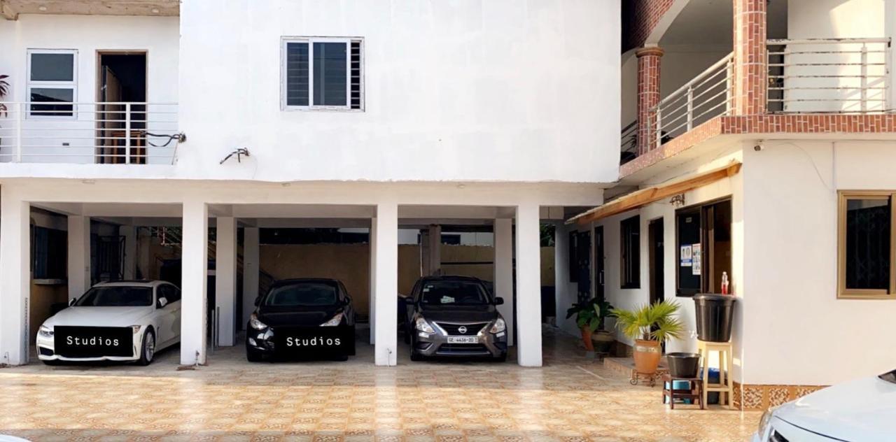 Bonsukoda Lodge Madina Luaran gambar
