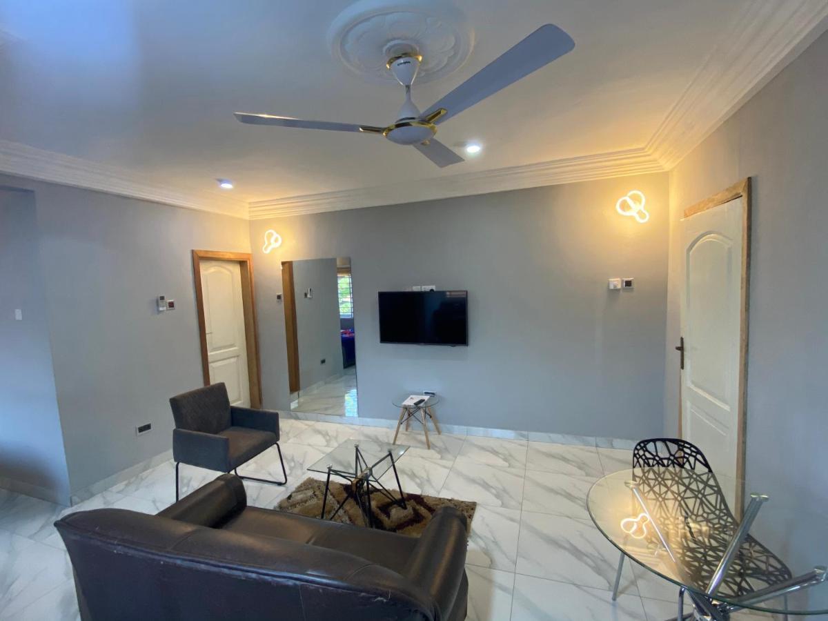 Bonsukoda Lodge Madina Luaran gambar