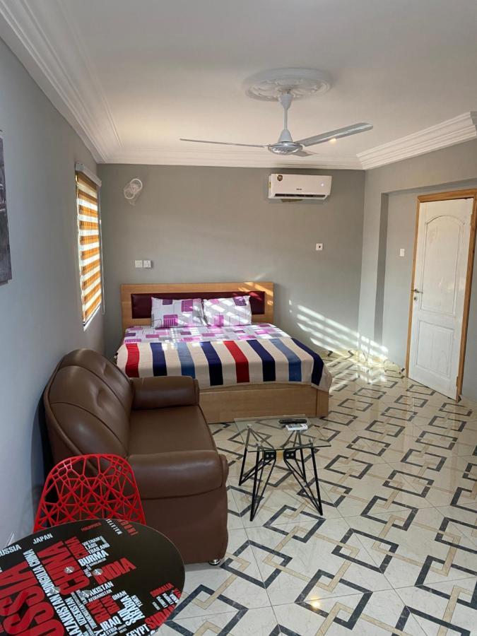 Bonsukoda Lodge Madina Luaran gambar