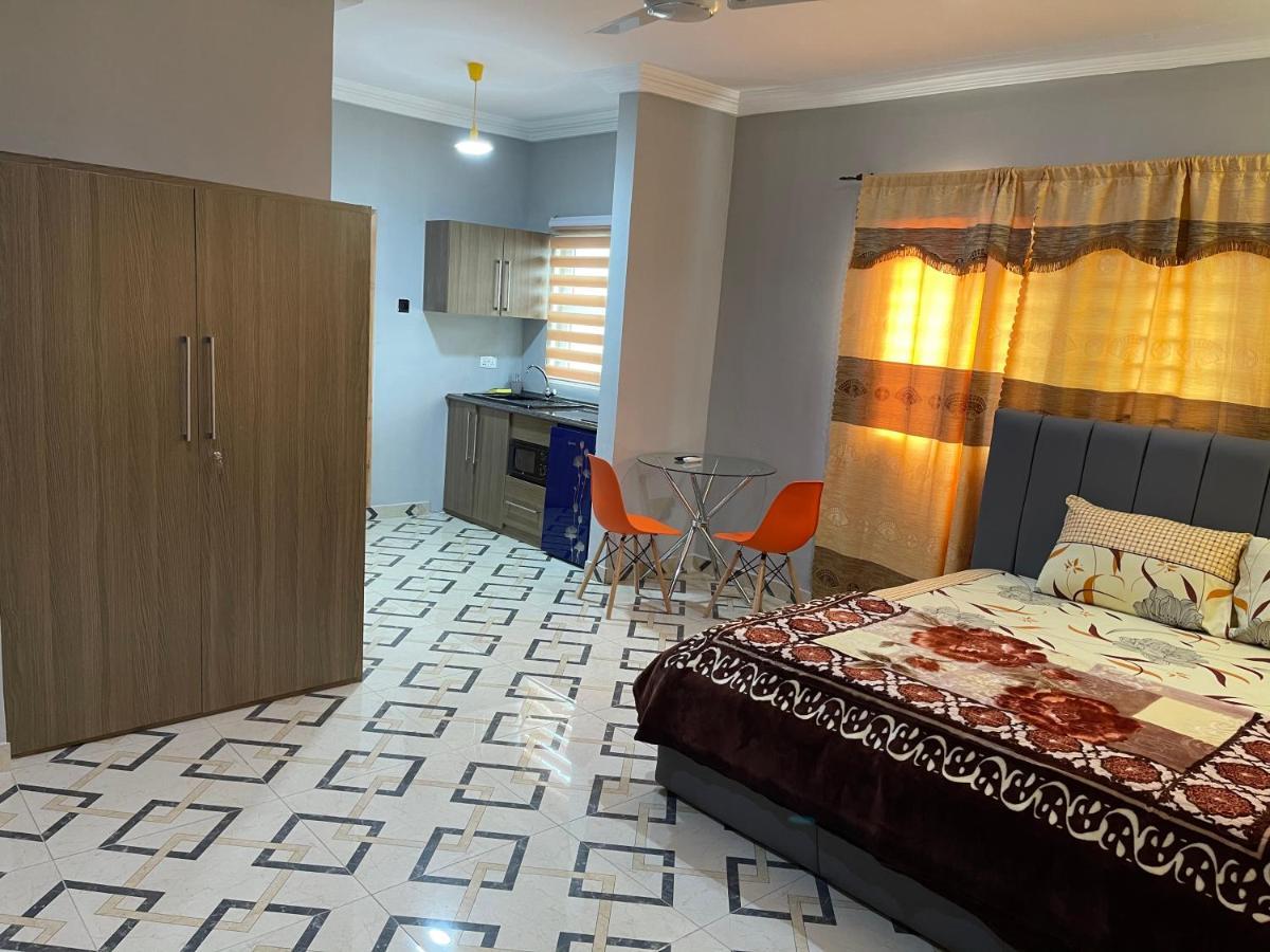 Bonsukoda Lodge Madina Luaran gambar