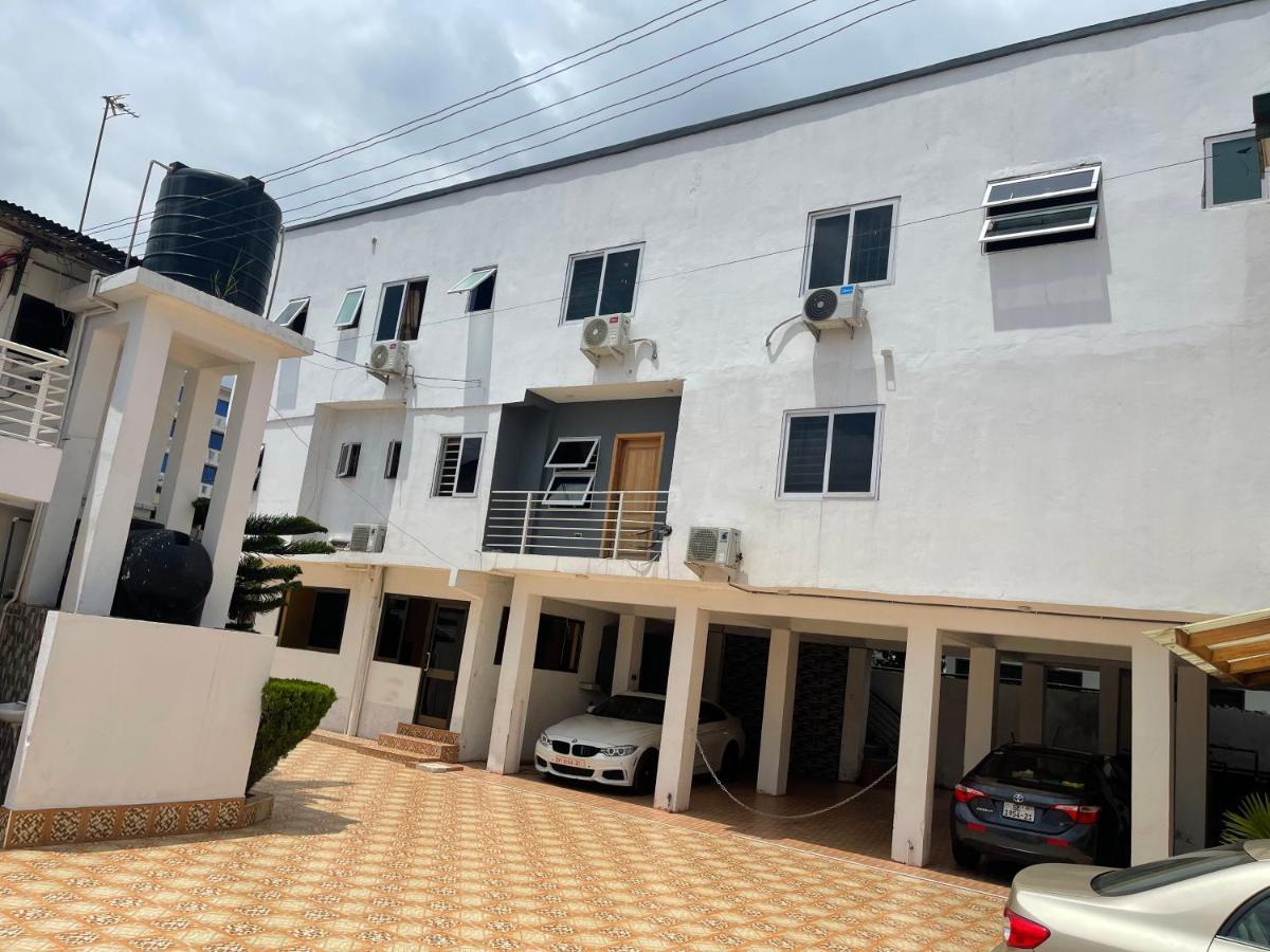 Bonsukoda Lodge Madina Luaran gambar