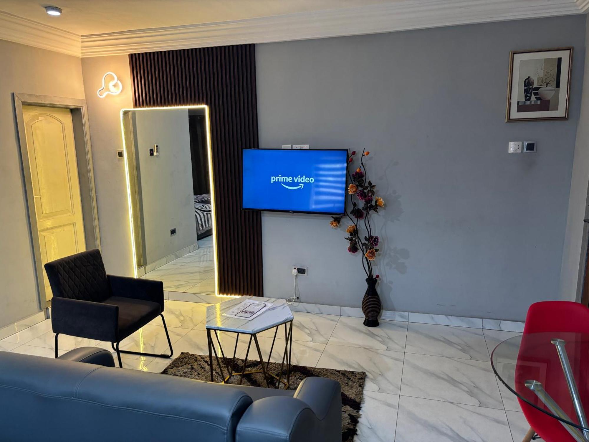 Bonsukoda Lodge Madina Luaran gambar