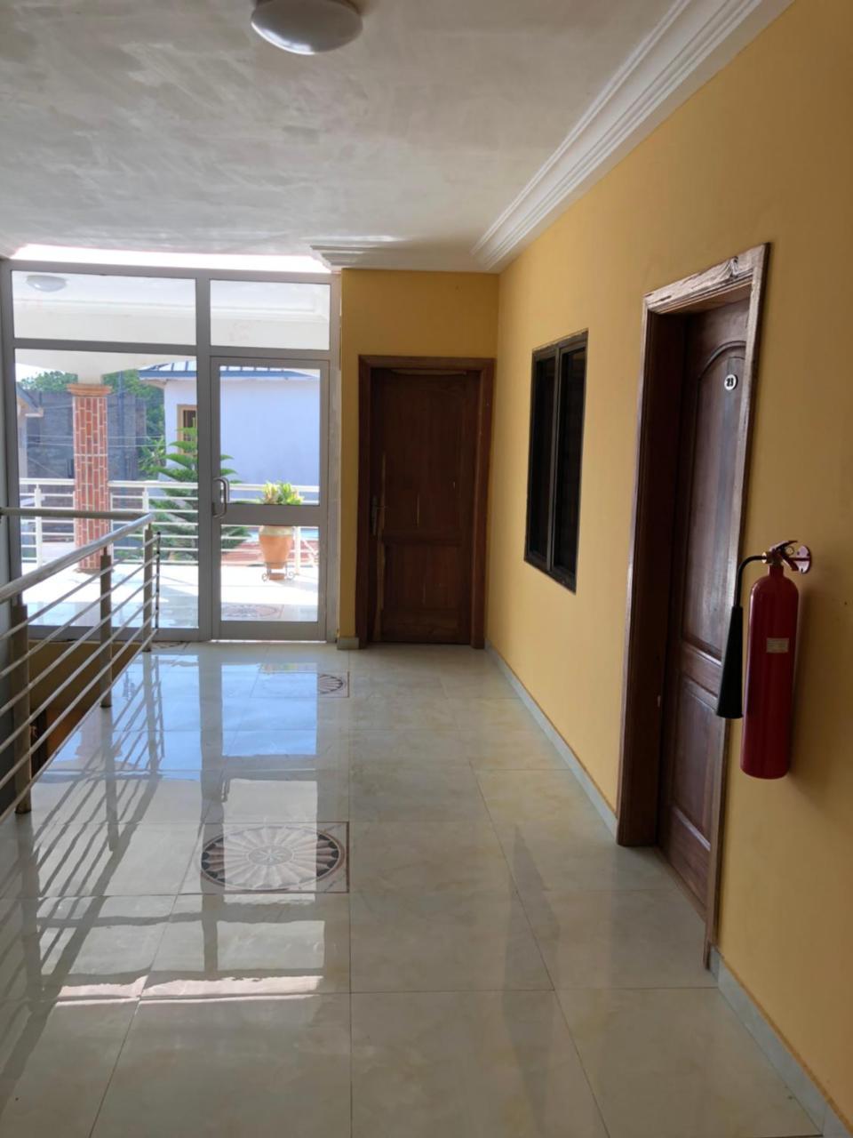 Bonsukoda Lodge Madina Luaran gambar