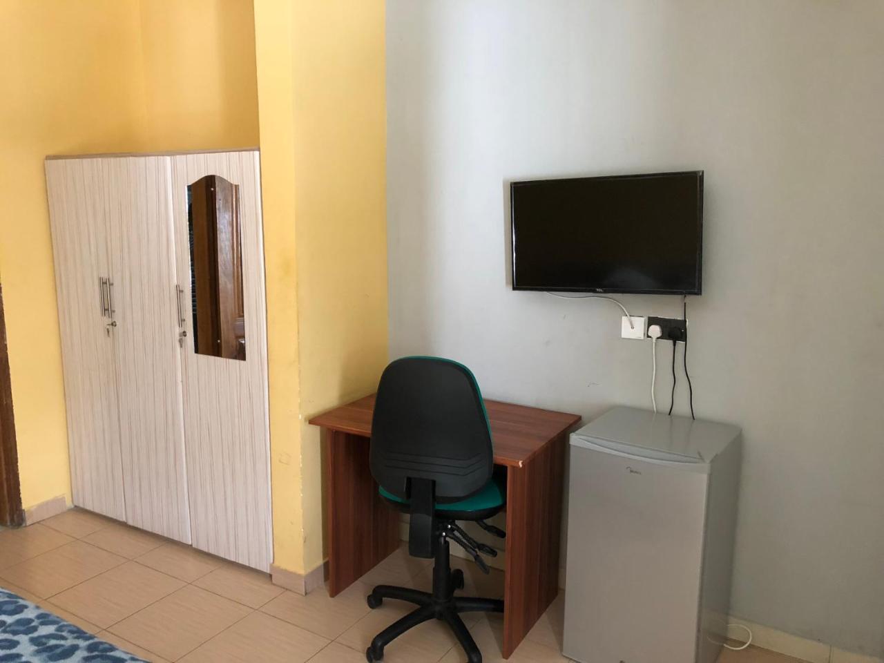 Bonsukoda Lodge Madina Luaran gambar