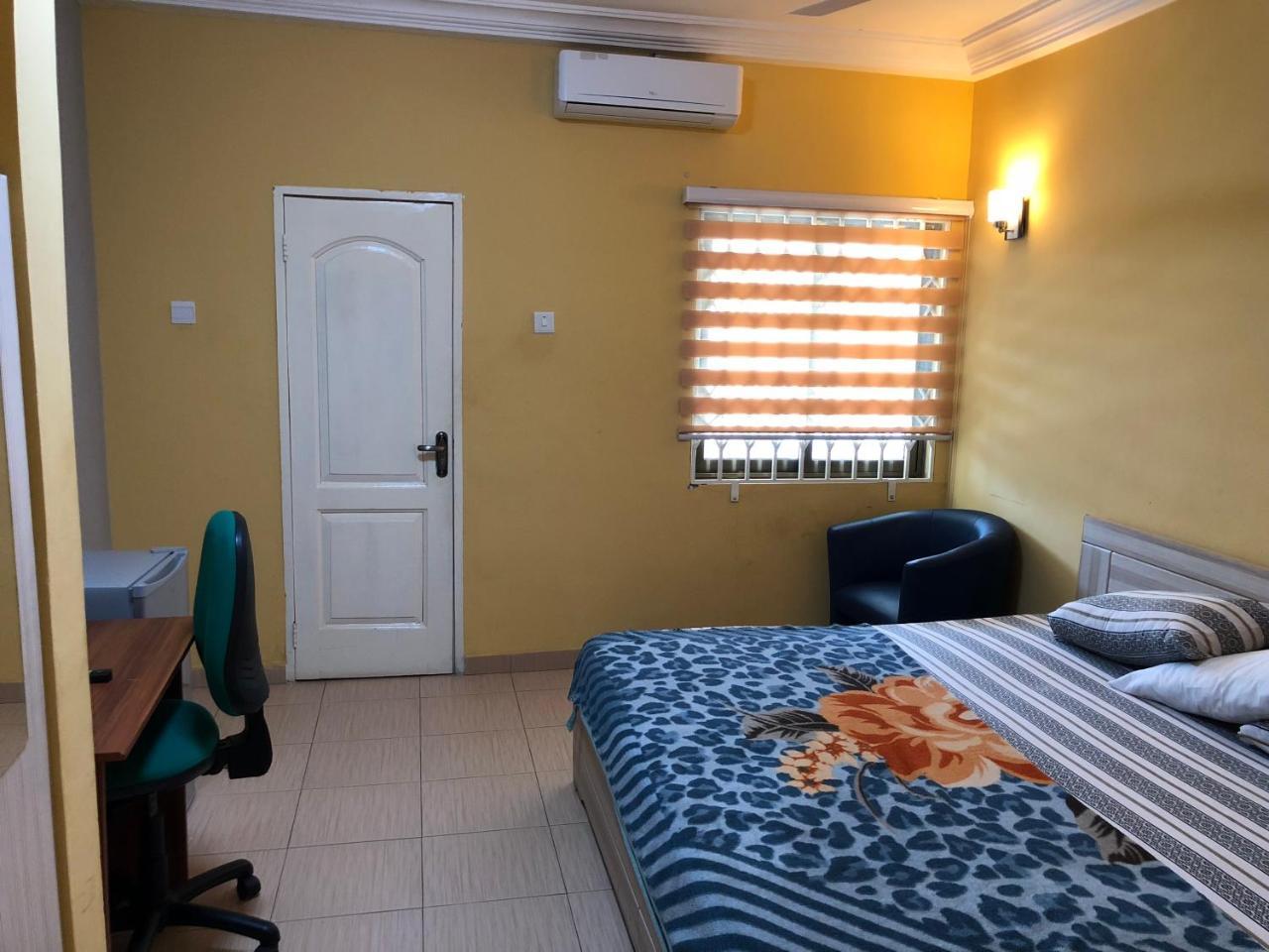 Bonsukoda Lodge Madina Luaran gambar