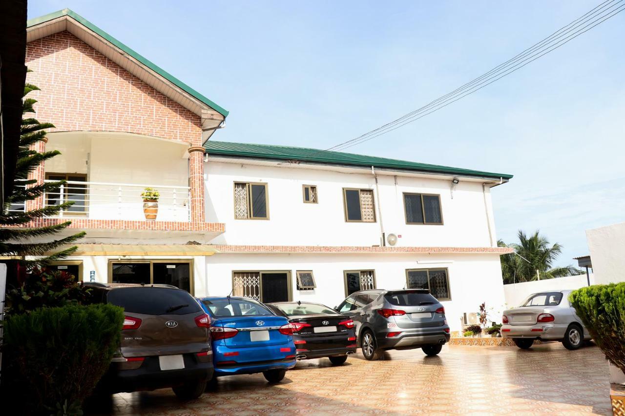 Bonsukoda Lodge Madina Luaran gambar